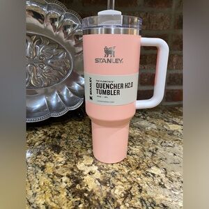 Stanley 40 oz Quencher H2.0 Flowstate Tumbler Peach Colorblock - Limited Edition